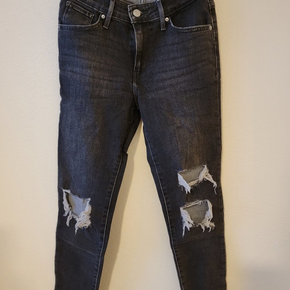 Levis